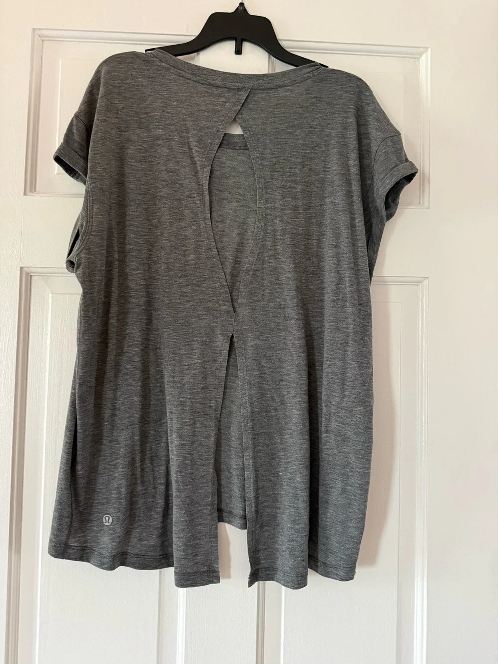 lululemon athletica Heather Gray Open-Slit Short Sleeve Top, Sz 10, Can B Tied!